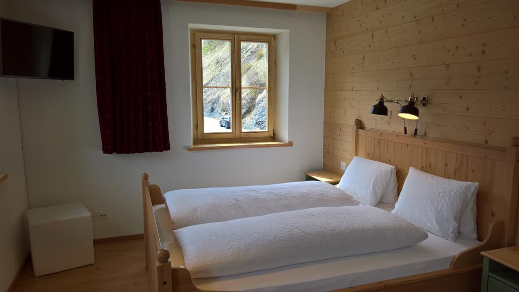 B&B Chasa Arfusch Ardez Zewnętrze zdjęcie